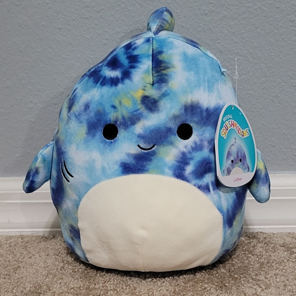 Squishmallow Luther the Shark 8in New with Tags